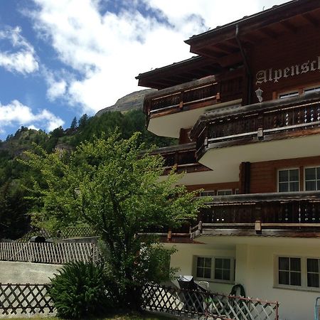 Haus Alpenschloss Zermatt Zimmer foto