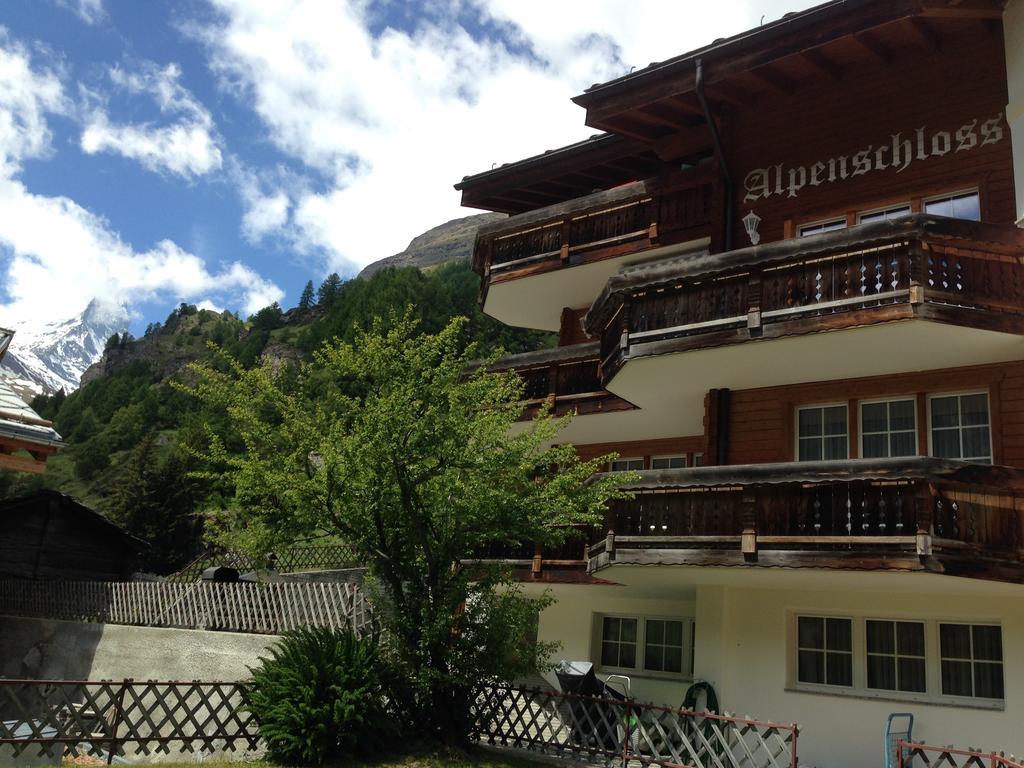 Haus Alpenschloss Zermatt Zimmer foto